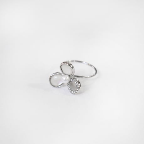 petal clover ring