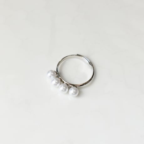 petit dot ring