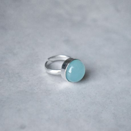 pale kaboshon ring