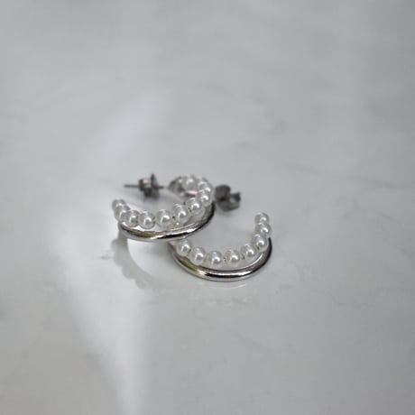 pearl × metal pierce / earring