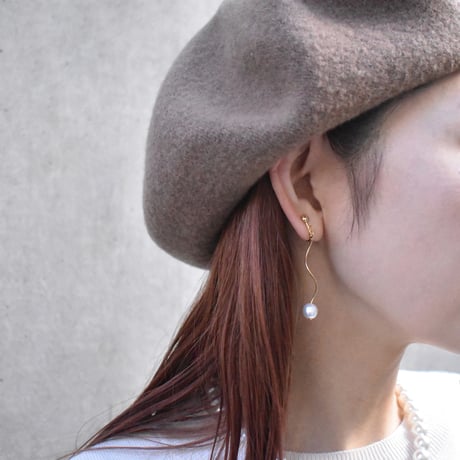 gentle curve pearl pierce / earring