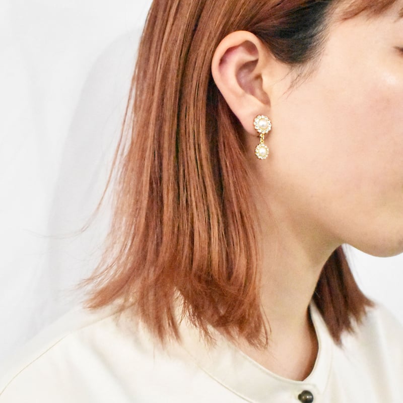double flower motif earring / pierce | ISRIE