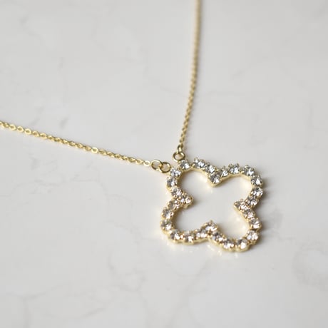 bloom rhinestone necklace