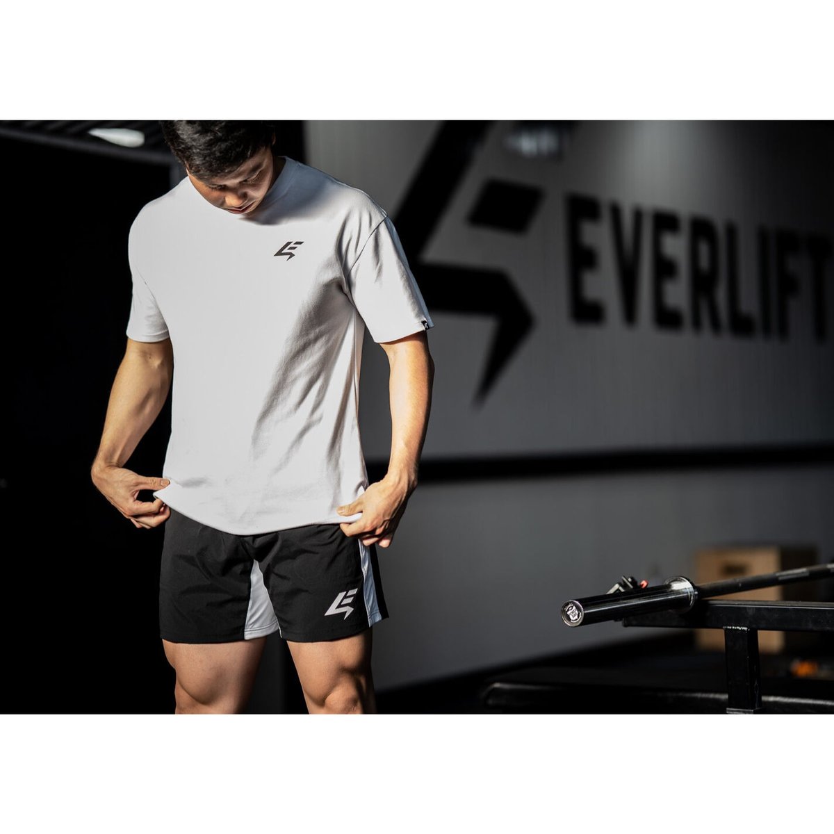 Sporty Short Pants (WHT) | EVERLIFT STORE Sporty Short Pants (WHT) | EVERLIFT STORE