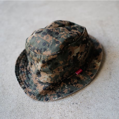 COMME des GARCONS SHIRT × Supreme Digital Camouflage Hat