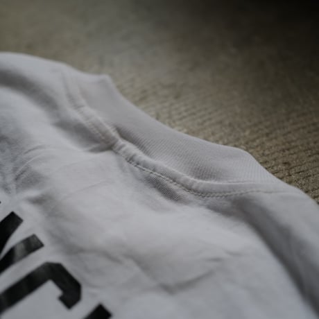 [anytee classics] Financial Independent Tee_White × Diamond Blue