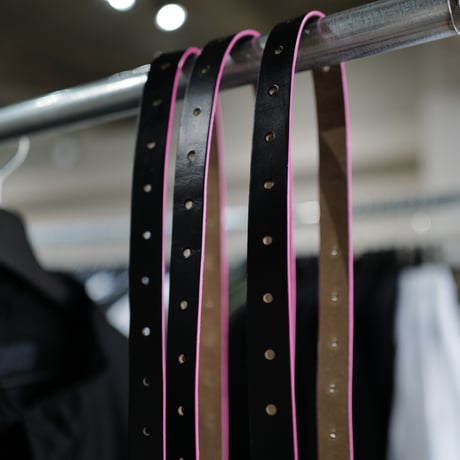 [anytee classics]  Narrow Long Belt_Black Pink
