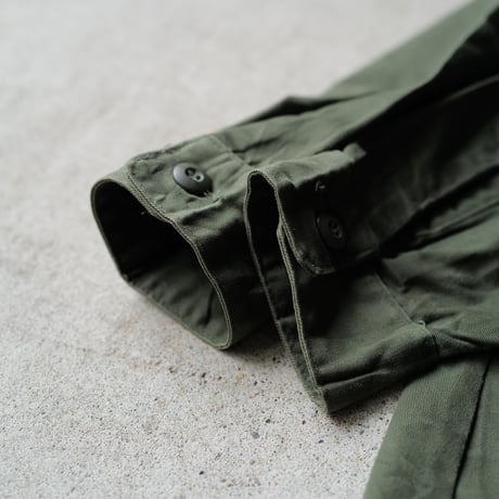［16 (1/2) / XL fit］USARMY Olive Green Shirts