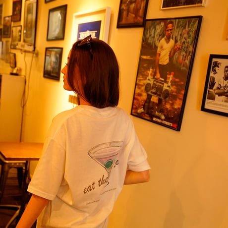 映画コラボTEE 『ガンパウダー・ミルクシェイク』×anytee_カクテルとニューヨーク