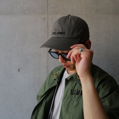 映画公式TEE/CAP『君は行く先を知らない(英題 HIT THE ROAD)』× anytee