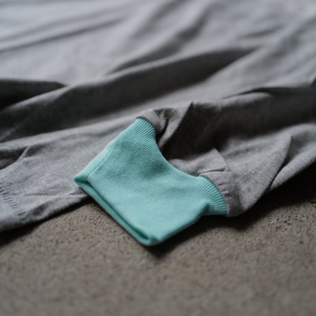 [anytee classics] Financial Independent Tee_Gray × Mint