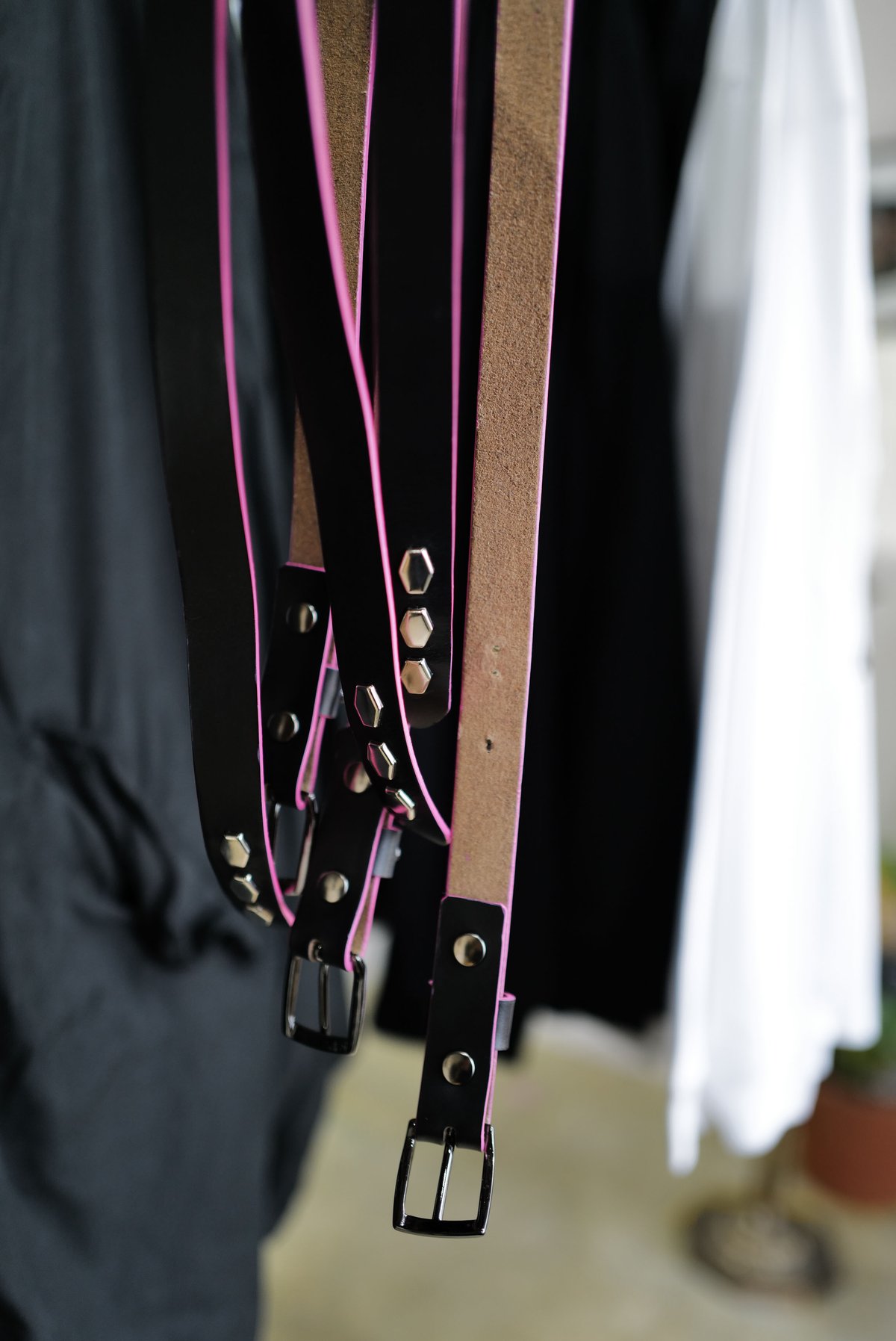 anytee classics] Narrow Long Belt_Black Pink