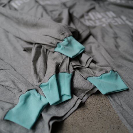 [anytee classics] Financial Independent Tee_Gray × Mint