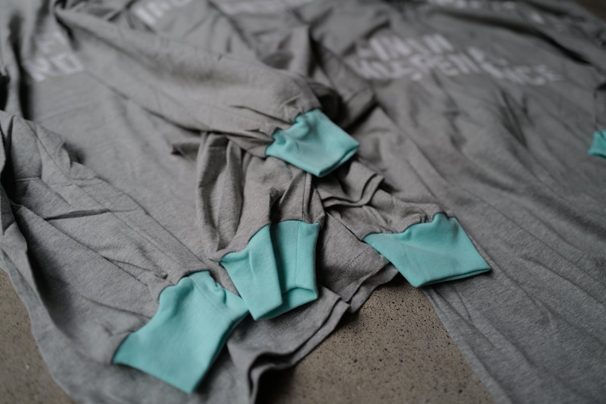 anytee classics] Financial Independent Tee_Gra