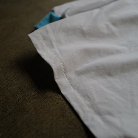 [anytee classics] Financial Independent Tee_White × Diamond Blue