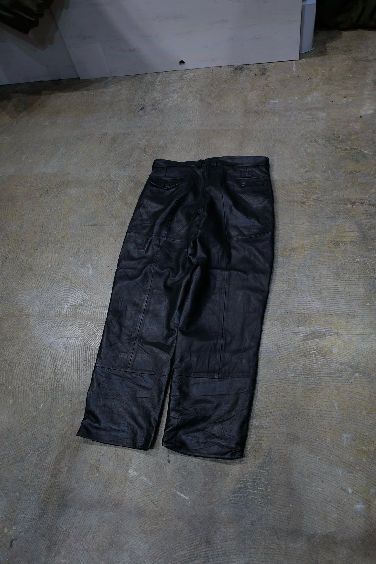 Fragments of Vintage Leather_Officer Pants | an