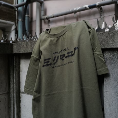 ブラック/オリーブ ミリマニア Tee