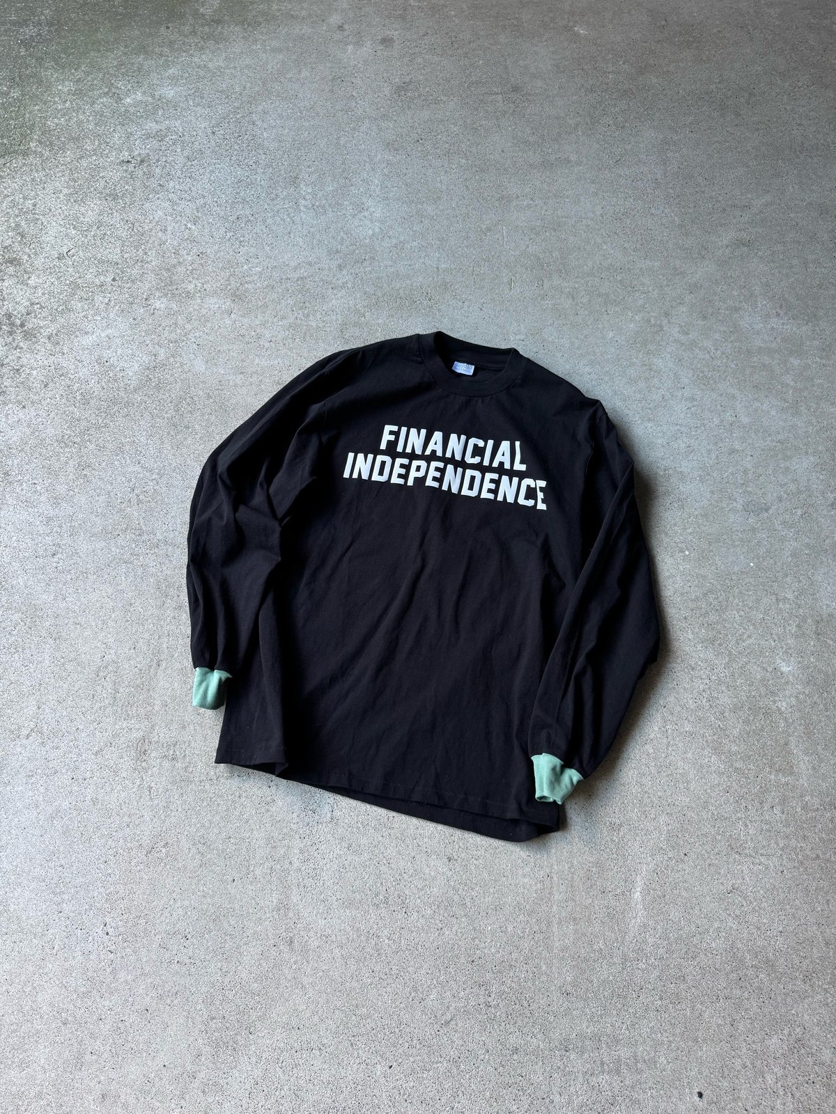【完売品】anytee Financial Independent Tee anytee classics] Financial Independent Tee_Bla
