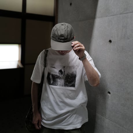 映画公式TEE/CAP『君は行く先を知らない(英題 HIT THE ROAD)』× anytee