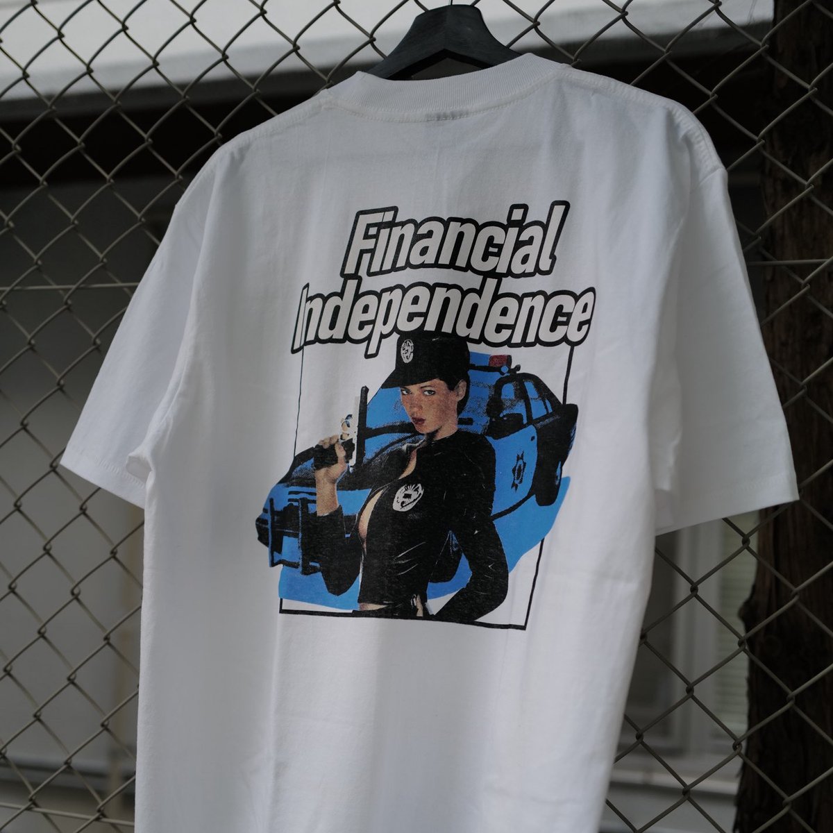 anytee 長袖カットソー FINANCIAL INDEPENDENCE anytee FINANCIAL