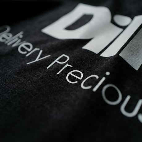 Delivery Precious Creativity_Faded Black Tee