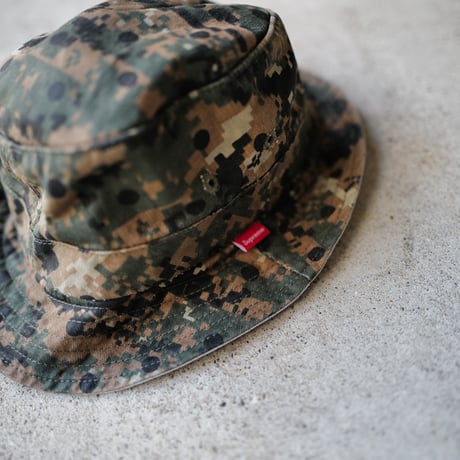 COMME des GARCONS SHIRT × Supreme Digital Camouflage Hat