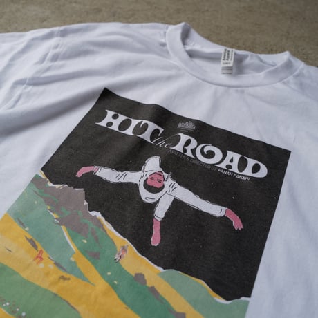 映画公式TEE/CAP『君は行く先を知らない(英題 HIT THE ROAD)』× anytee