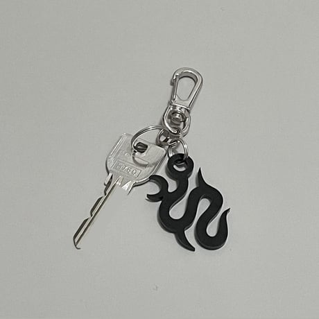 蛇と棘と月　tattoo keyholder