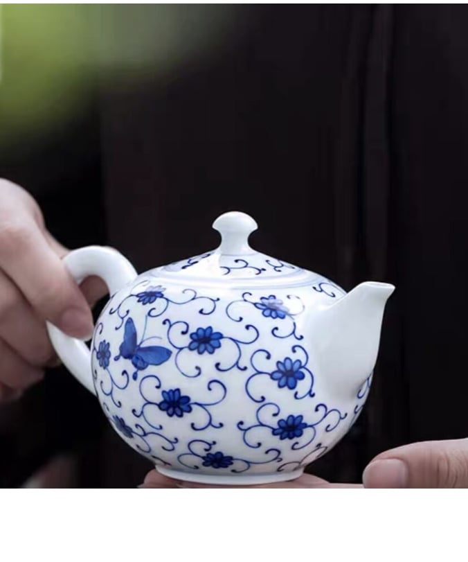 CH2 青花茶壺 「蝶恋」 | 中国茶専門店GUDDI