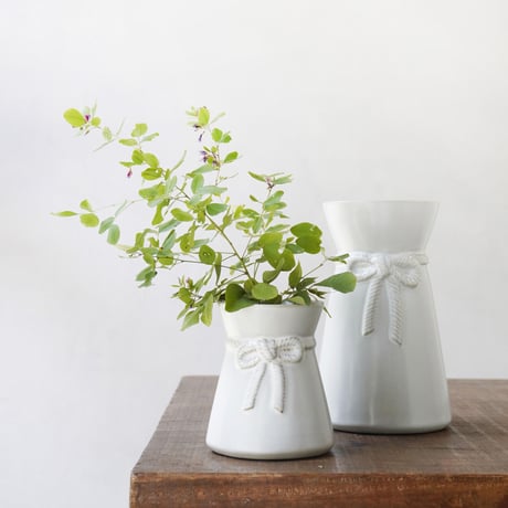 flare vase／White