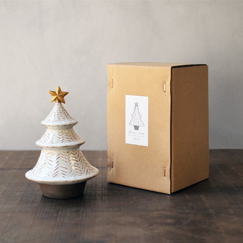 陶器　クリスマスツリー 陶器で出来たクリスマスツリー