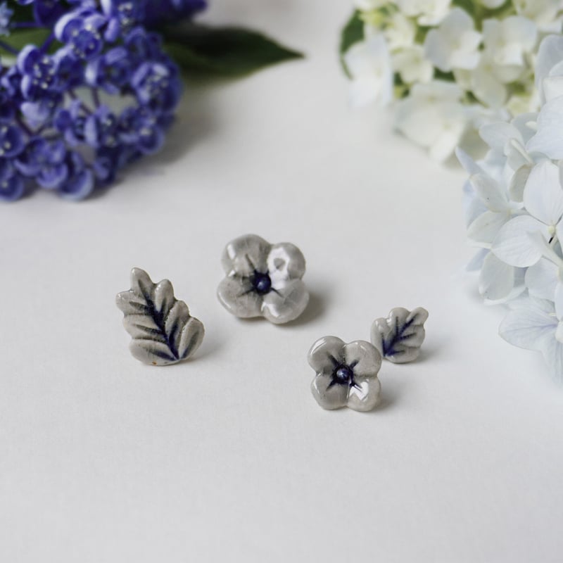 ピアスイヤリング 詰め放題 1000円 150種類豊富 青花ピアス／イヤリング 1piece | sen no STORE