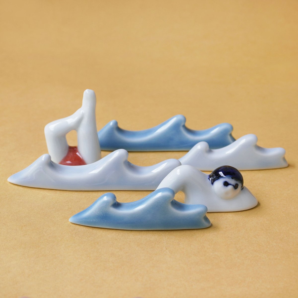 どすこい箸置き 新商品✨「どすこいすしずもう」の箸置き🍣 お寿司の絵柄が和風