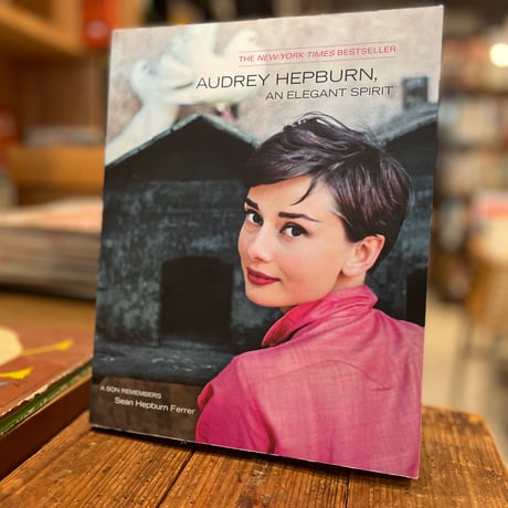 AUDREY HEPBURN AN ELEGANT SPIRIT