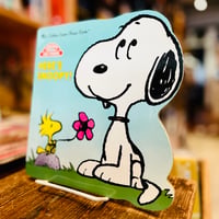HERE'S SNOOPY!