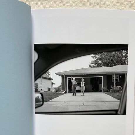 Deanna Dikeman｜LEAVING AND WAVING