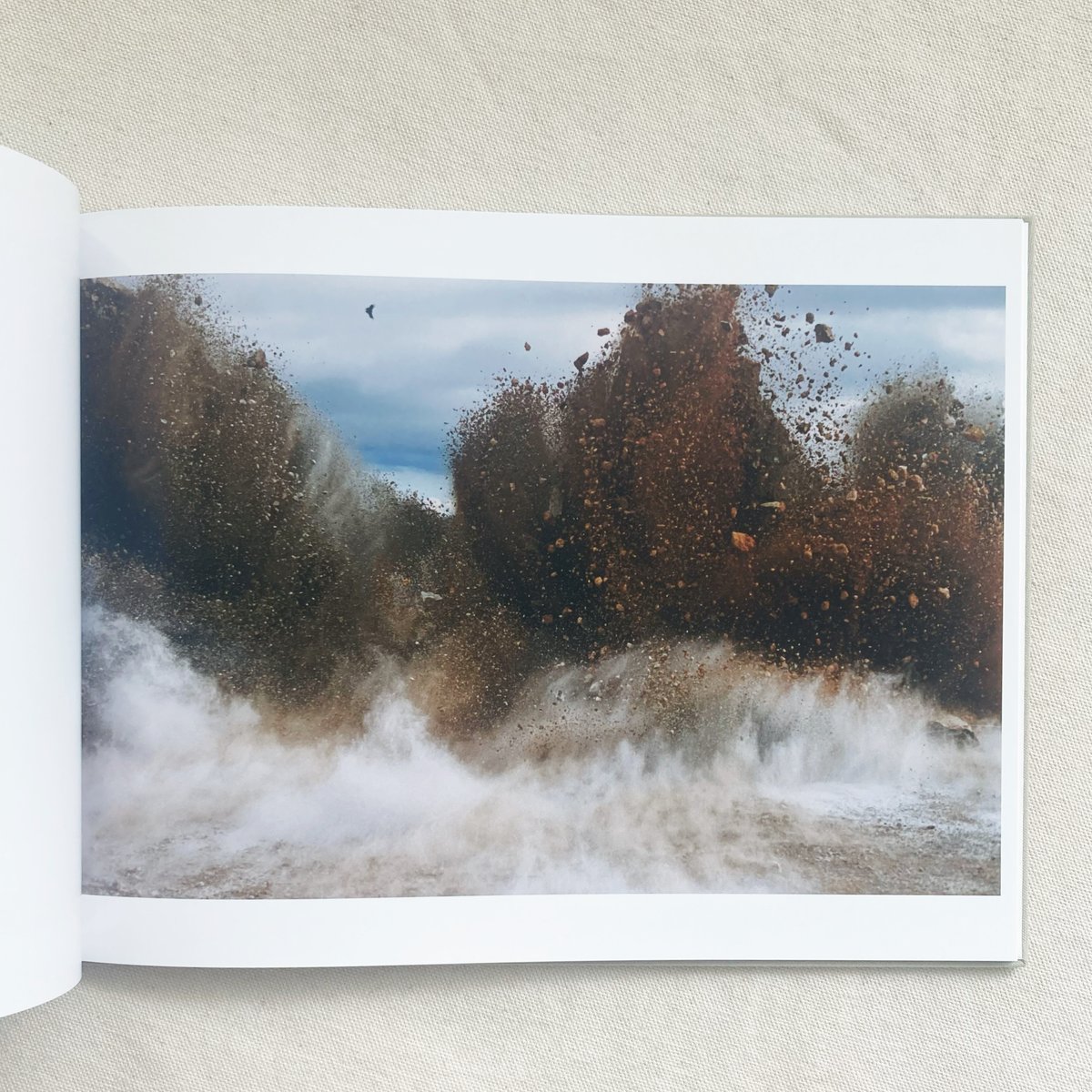 畠山直哉｜A BIRD BLAST #130 | 曲線