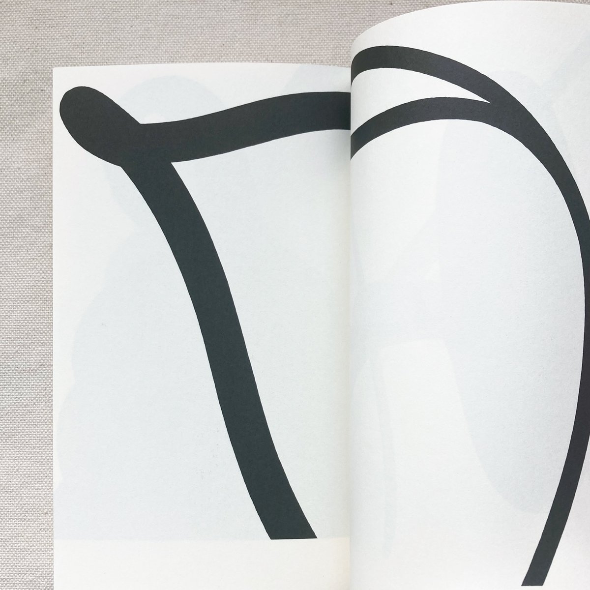 小林一毅｜言葉が立ち上がるまえに | 曲線