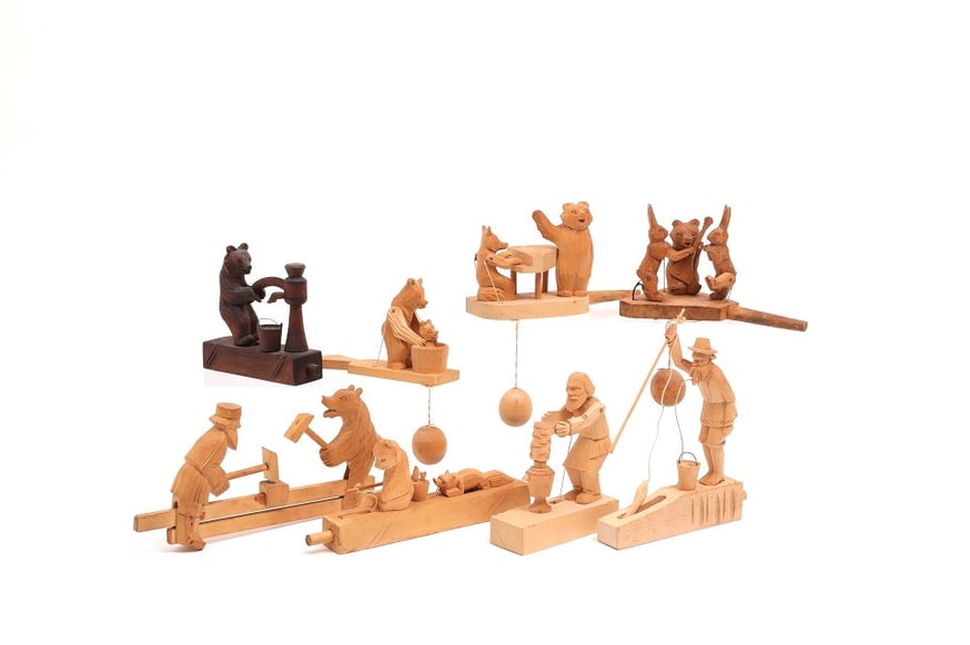 くまころう 終了しました からくり玩具 ボゴロツコエ村の熊たち展 | 曲線