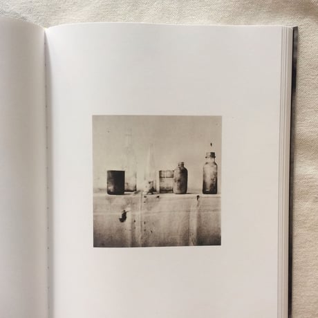 Cy Twombly｜LE TEMPS RETROUVÉ CY TWOMBLY PHOTOGRAPHE ET ARTISTES INVITÉS