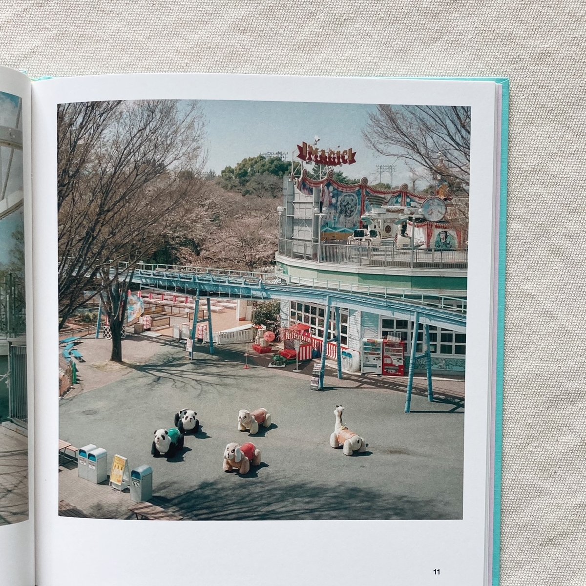 Paul Hiller｜HappySad Souvenirs | 曲線