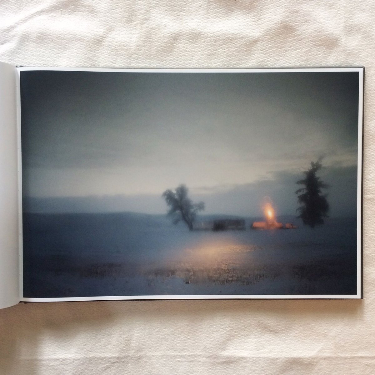 Todd Hido｜BRIGHT BLACK WORLD | 曲線