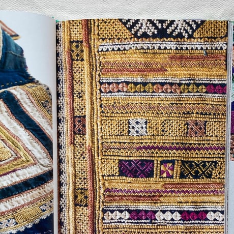 ミャオ族の刺繍とデザイン