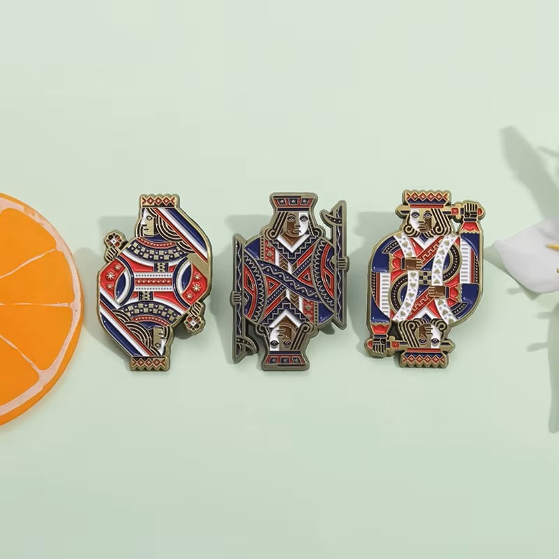 絵札人物デザイン Ⅱ ピンバッジ | レストランマジック研究所