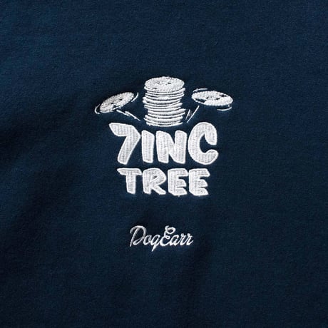 7INCTREE VINYL LOGO hoodie  (Navy × White)