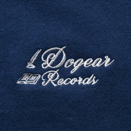DOGEAR RECORDS TEE (Navy × Silver)