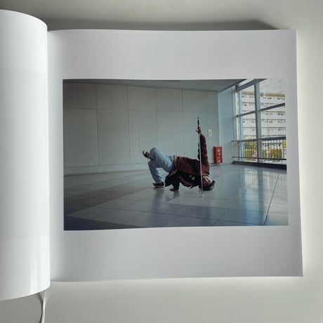 鶴巻育子 写真集 『ALT』 新品 *サイン入り