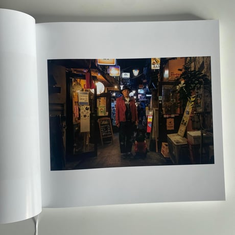 鶴巻育子 写真集 『ALT』 新品 *サイン入り