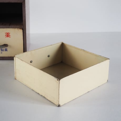 no274  琺瑯の引出し