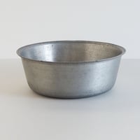 no1243　ずっしりとしたアルミのタライ